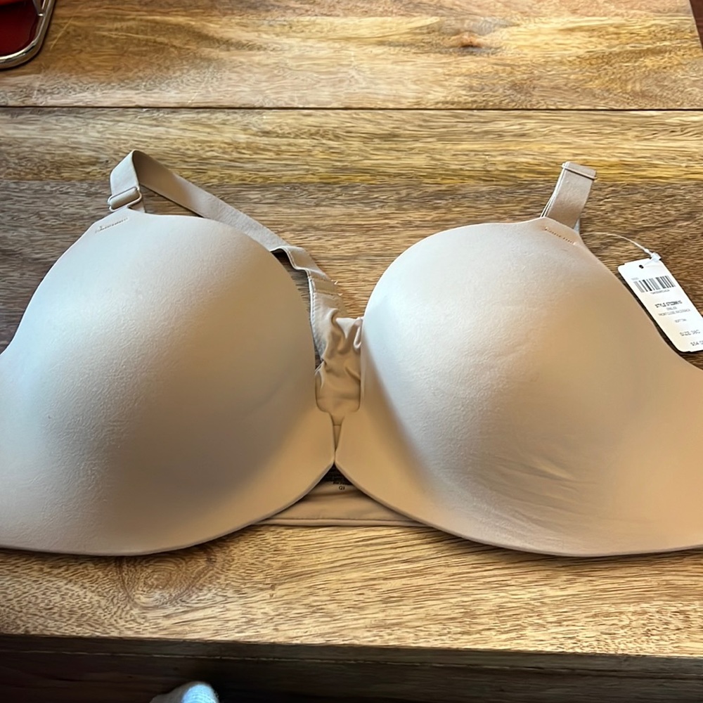 Soma Front closure racerback color tan size 38C